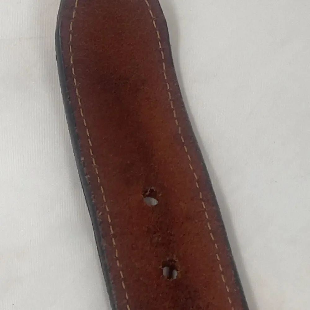 Columbia Belt Brown Leather with Dark Brown Trim Western Med 34-36 Metal Buckle